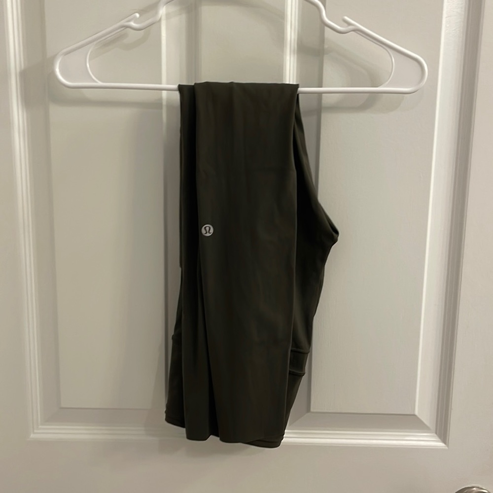 Olive Green lululemon leggings with pockets 25-inch